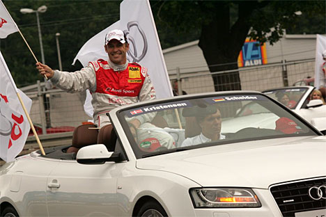 Tom Kristensen under kørerparaden forud for løbet